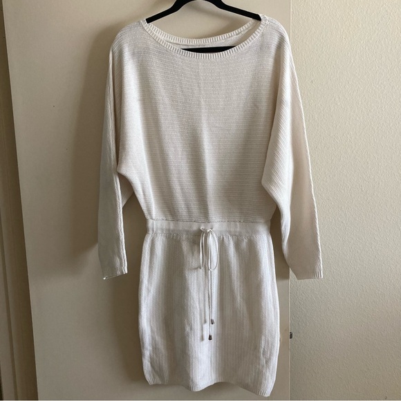 Oversize Sweater Dress | Color Cream - Picture 4 of 8